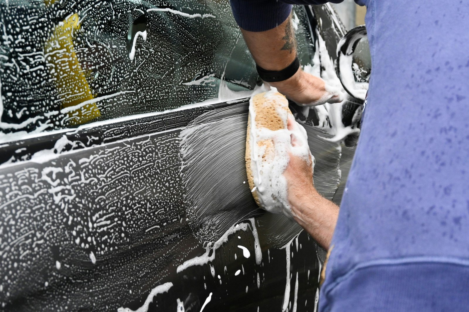 Autolack mit Rostflecken